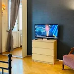 Apartment Next To The Parliament